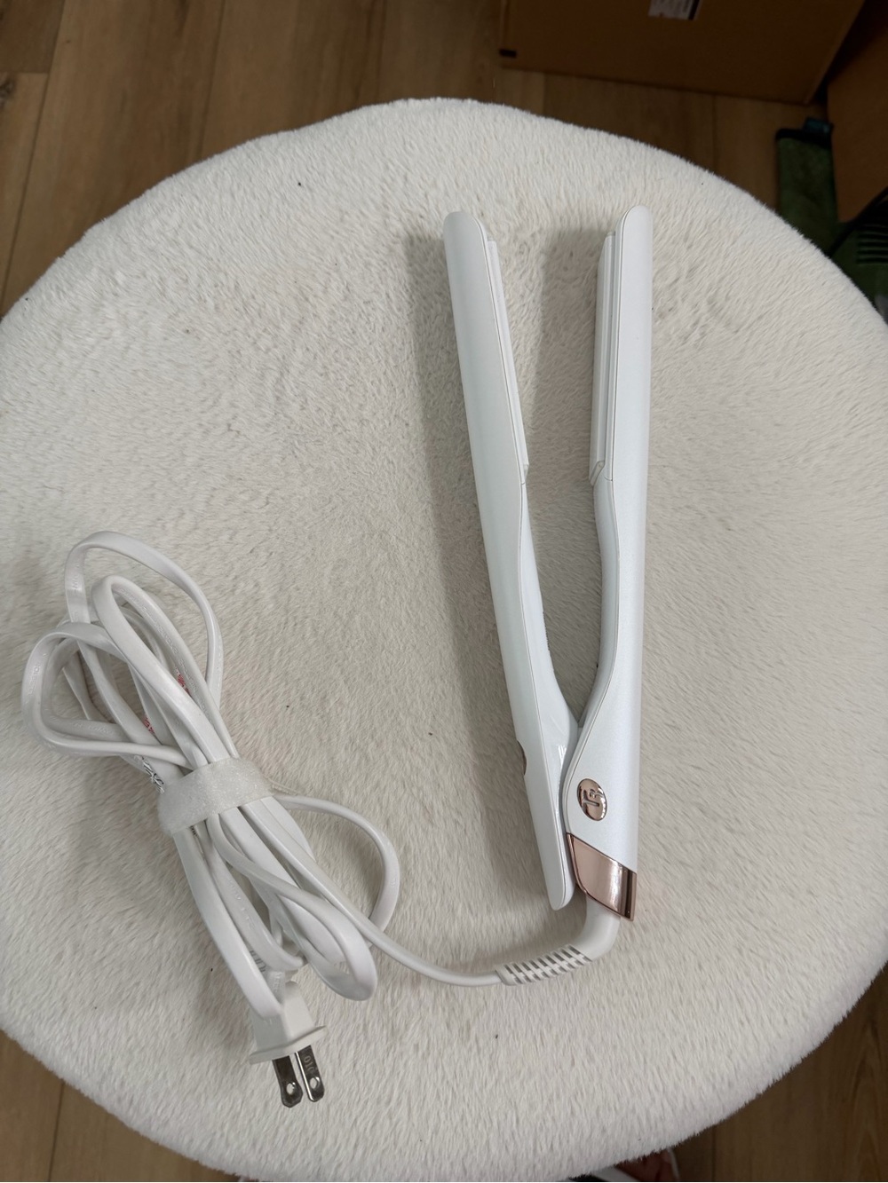 T3 single pass flat hair iron